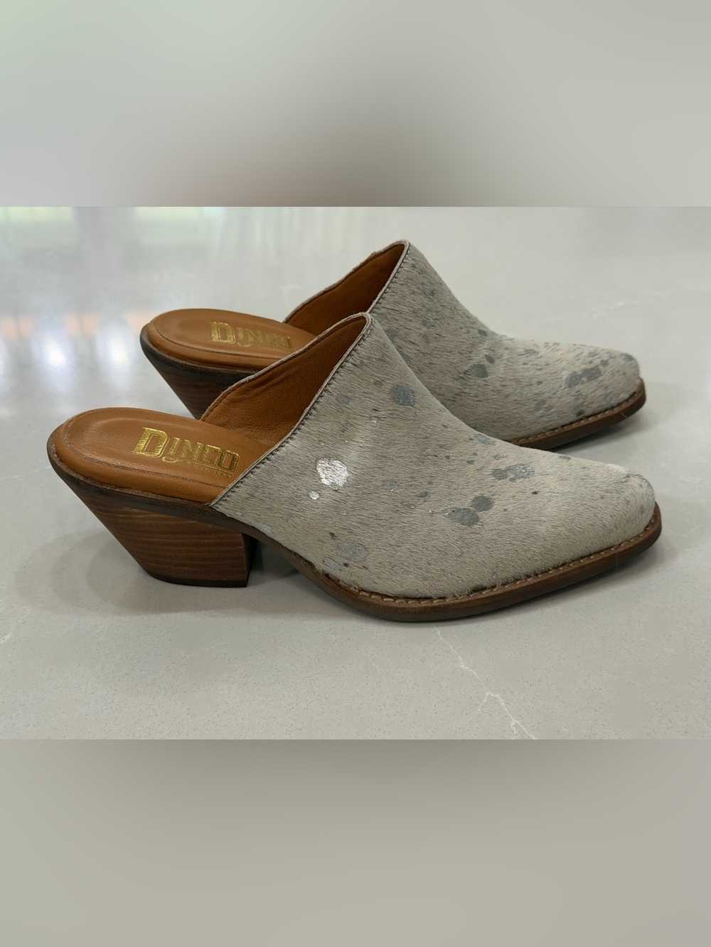 Dingo Cash Cow Silver Metallic Acid Wash Calf Hair Western Mules Size 9.5M
